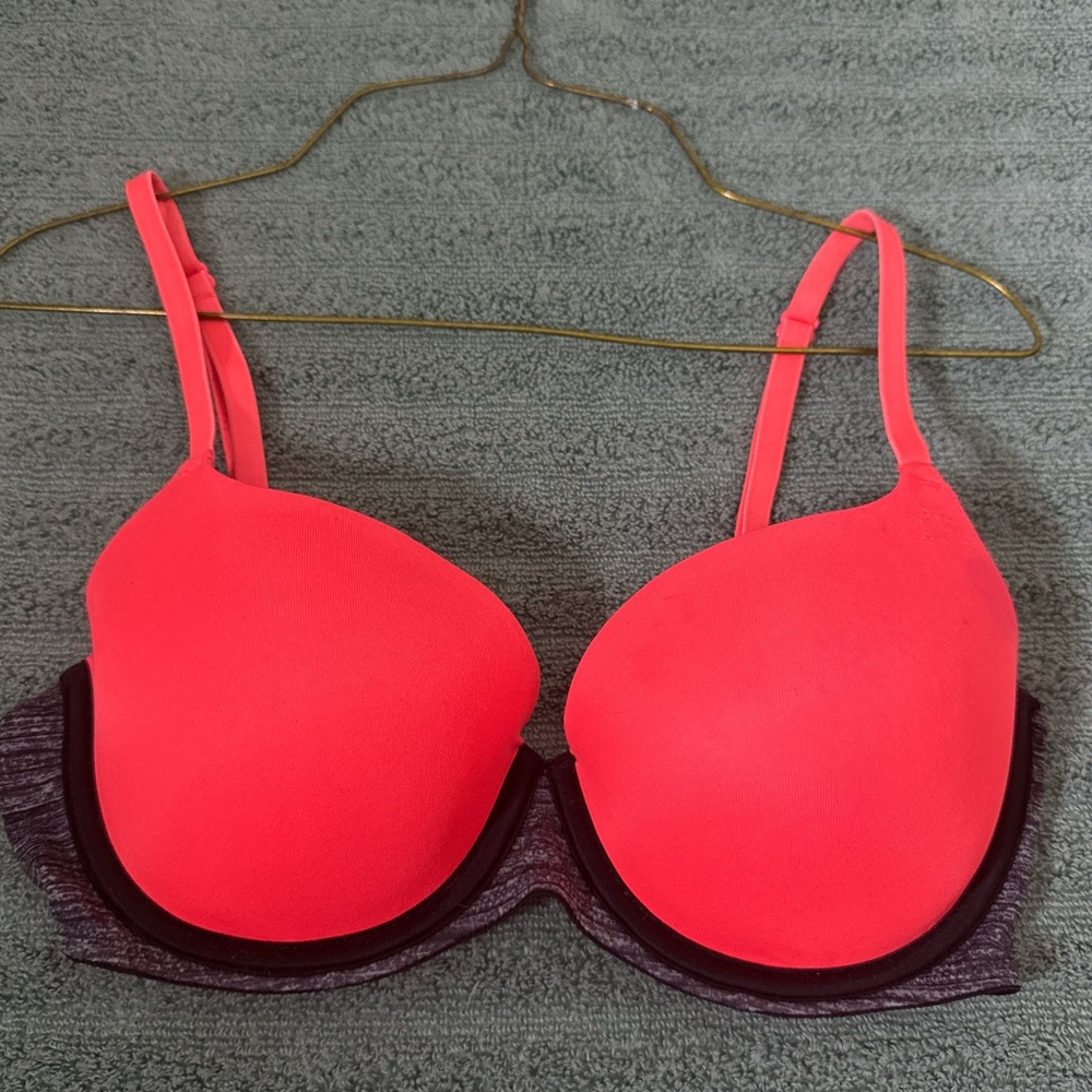 PINK Victoria's Secret Bright Coral Bra